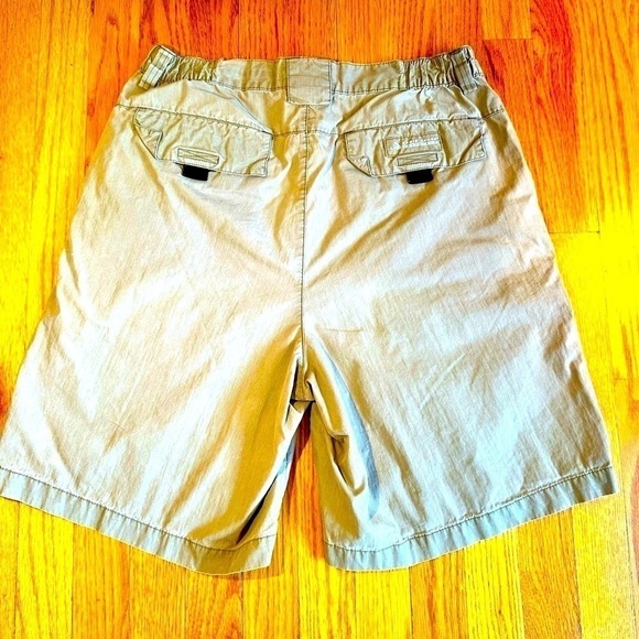 Eddie Bauer Legend for Generations cargo shorts for your Next Adventure​ - Picture 1 of 7